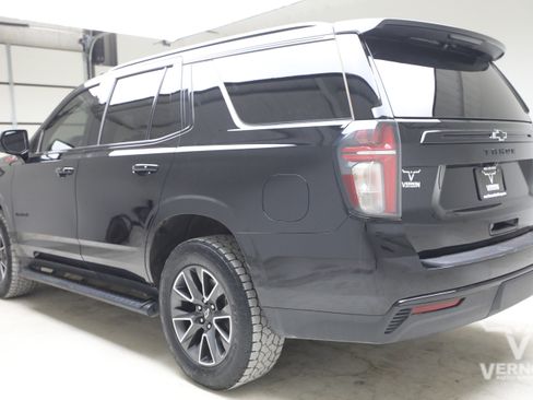 Used 2023 Chevrolet Tahoe Z71 w/ Z71 Off-Road Package AWD/4WD image 3