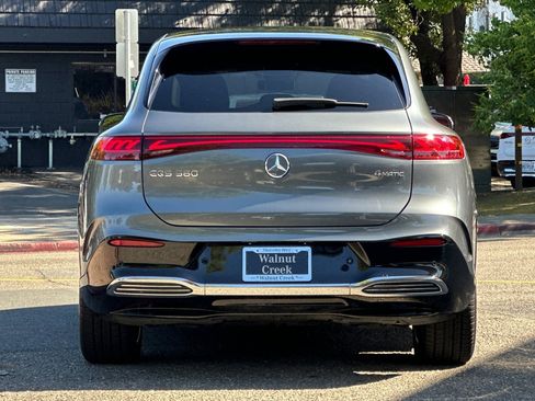 Used 2023 Mercedes-Benz EQS 580 4MATIC SUV image 9