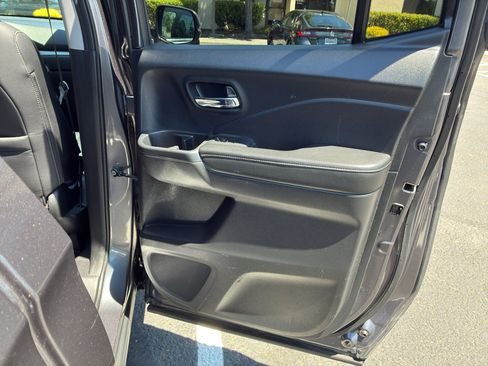 Used 2017 Honda Ridgeline RTL-T image 54