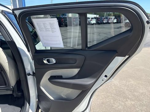 Certified 2026 Volvo XC40 B5 Plus AWD/4WD image 36
