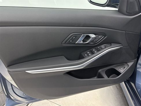 Used 2025 BMW 330i xDrive Sedan w/ Convenience Package image 26