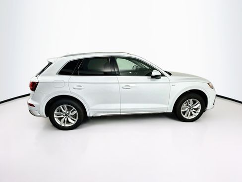 Used 2024 Audi Q5 2.0T Premium w/ Convenience Package AWD/4WD image 10