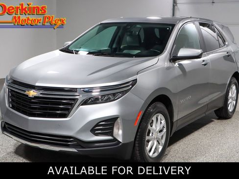 Used 2023 Chevrolet Equinox LT image 1