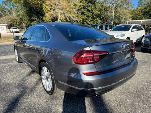 Used 2017 Volkswagen Passat 1.8T SE image 6