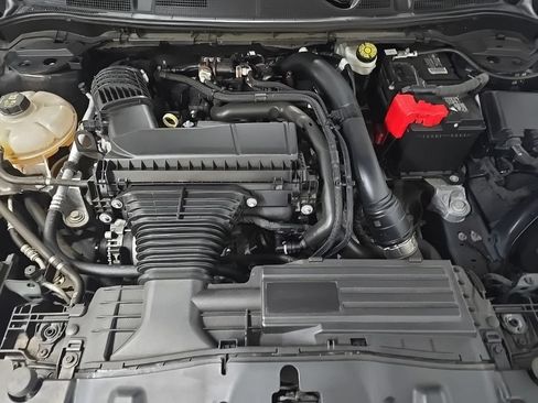 Used 2024 Lincoln Corsair AWD image 17