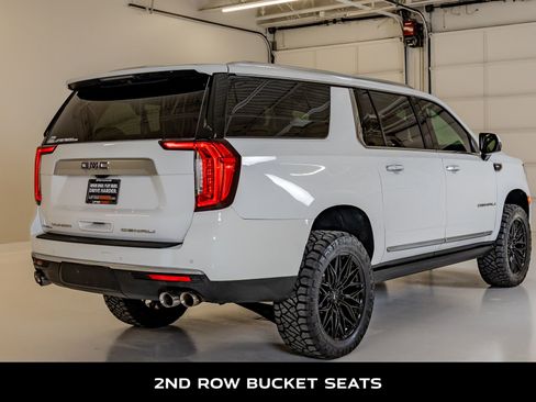 Used 2021 GMC Yukon XL Denali w/ Denali Premium Package AWD/4WD image 10