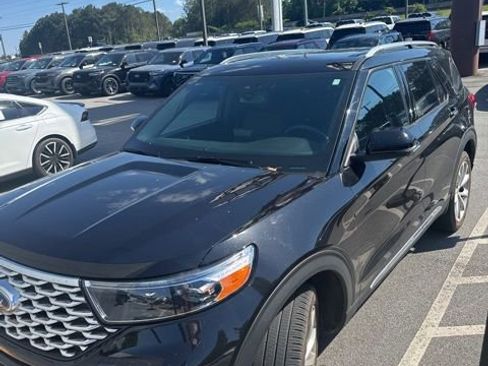 Used 2023 Ford Explorer Platinum w/ Technology Package AWD/4WD image 3