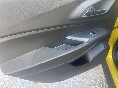 Used 2025 Chevrolet Trax ACTIV w/ Driver Confidence Package image 12