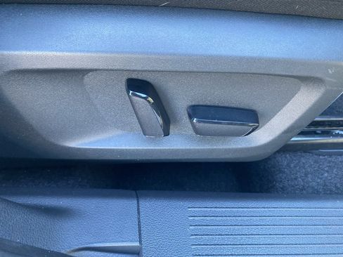 Used 2023 Nissan Rogue SL image 11