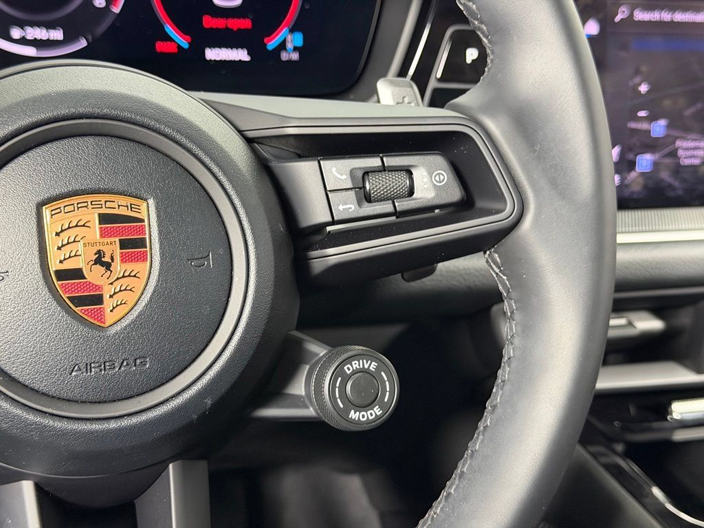 Certified 2026 Porsche Cayenne Coupe AWD/4WD image 19