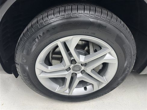 Used 2019 Audi Q5 2.0T Premium w/ Convenience Package AWD/4WD image 16