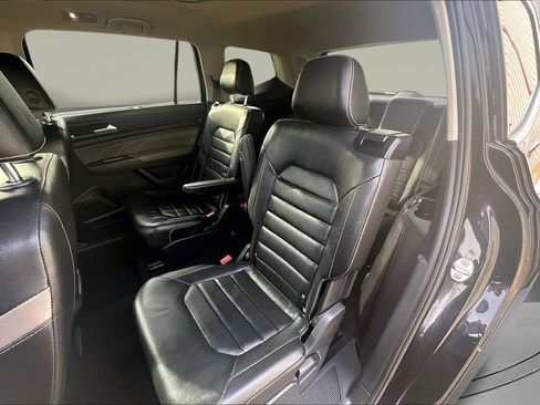 Used 2021 Volkswagen Atlas SEL Premium image 21