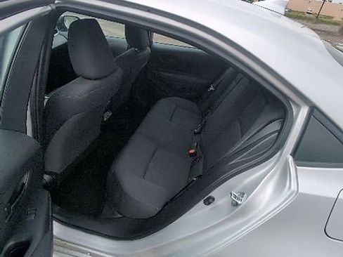 Used 2025 Toyota Corolla LE FWD image 11