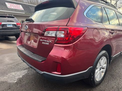 Used 2017 Subaru Outback 2.5i AWD/4WD image 14