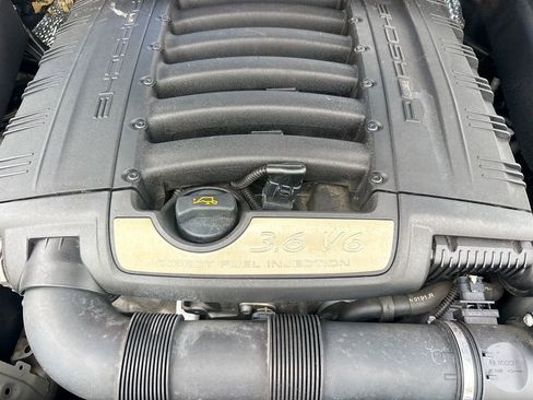Used 2017 Porsche Cayenne AWD/4WD image 34
