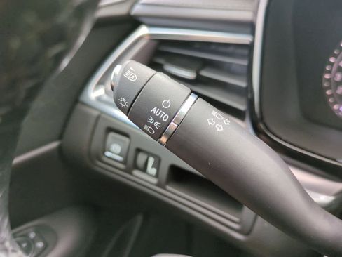 Used 2019 Cadillac XT5 Luxury image 28