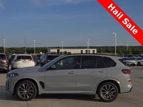 Used 2024 BMW X5 xDrive40i w/ M Sport Package image 4