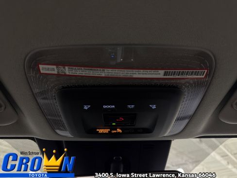 New 2026 Toyota Prius SE image 34