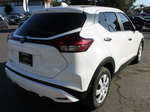 Used 2023 Nissan Kicks S FWD image 19