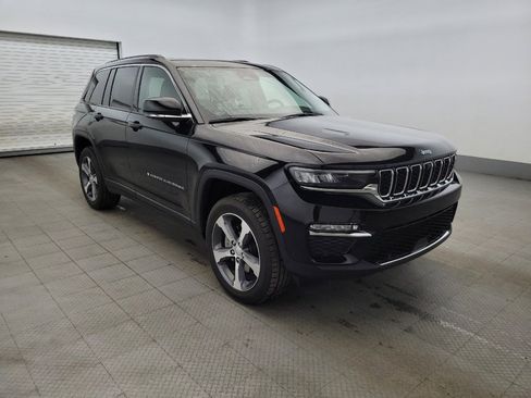 Used 2022 Jeep Grand Cherokee Limited 4xe w/ Luxury Tech Group II image 13