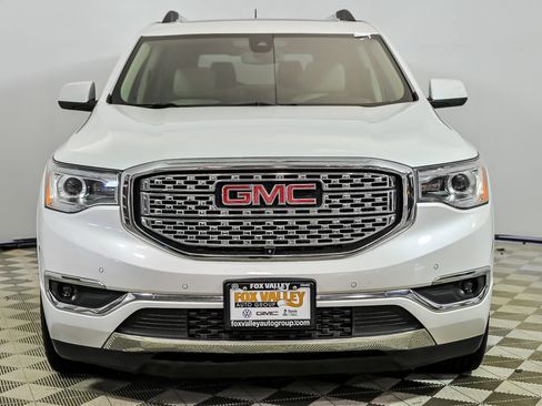Used 2018 GMC Acadia Denali w/ Technology Package AWD/4WD image 4