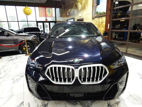Used 2025 BMW X6 xDrive40i image 3