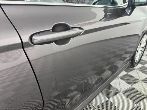 Used 2021 Toyota Camry LE image 28