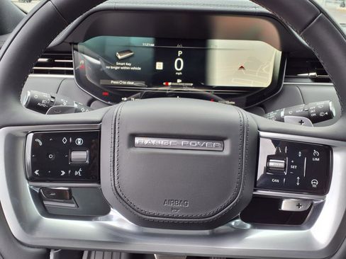 New 2025 Land Rover Range Rover Long Wheelbase SE image 11