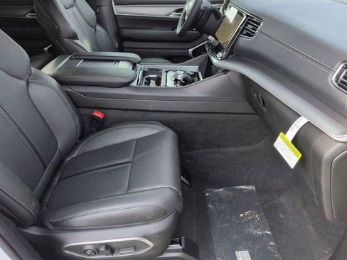 New 2026 Jeep Grand Wagoneer Limited w/ Premium Group II image 32