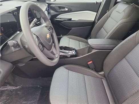 New 2026 Chevrolet Trax LT image 16