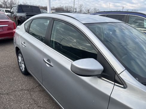 Used 2019 Nissan Sentra SV image 14