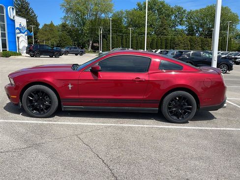 Used 2011 Ford Mustang Premium w/ 202A Rapid Spec Order Code RWD image 11