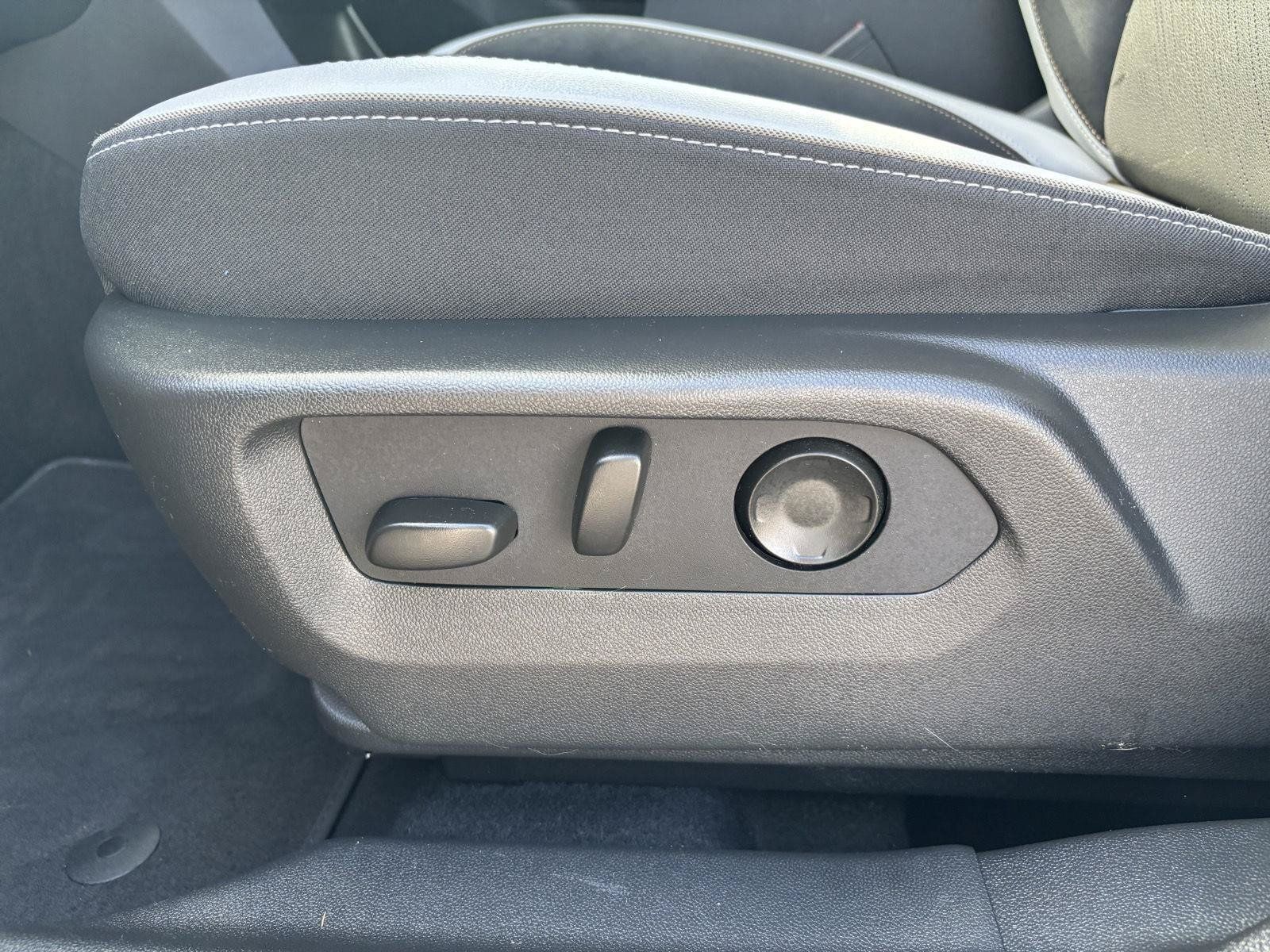 Used 2024 Buick Envision Sport Touring AWD/4WD image 13