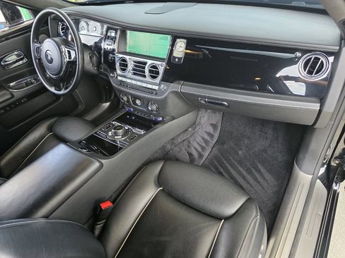 Used 2016 Rolls-Royce Ghost RWD image 26