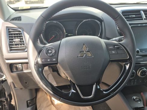 Used 2025 Mitsubishi Outlander Sport LE AWD/4WD image 12