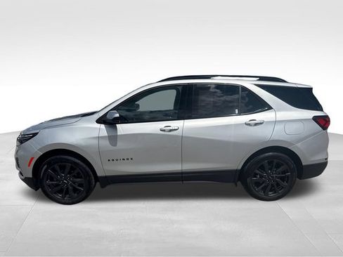 Used 2022 Chevrolet Equinox RS AWD/4WD image 2