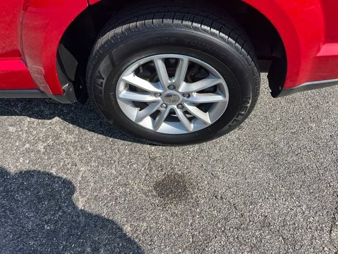 Used 2015 Dodge Journey SXT w/ Flexible Seating Group image 33