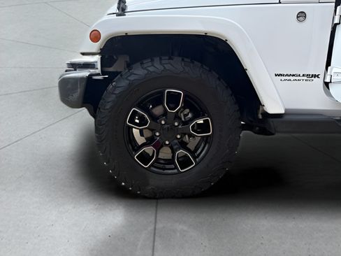 Used 2018 Jeep Wrangler Unlimited Sahara AWD/4WD image 44