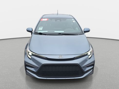 Used 2024 Toyota Corolla SE image 2