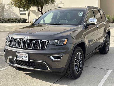 Used 2019 Jeep Grand Cherokee Limited w/ Trailer Tow Group IV image 7
