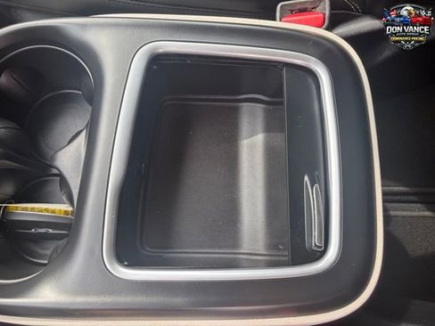 Used 2024 Chrysler Pacifica Touring-L FWD image 24
