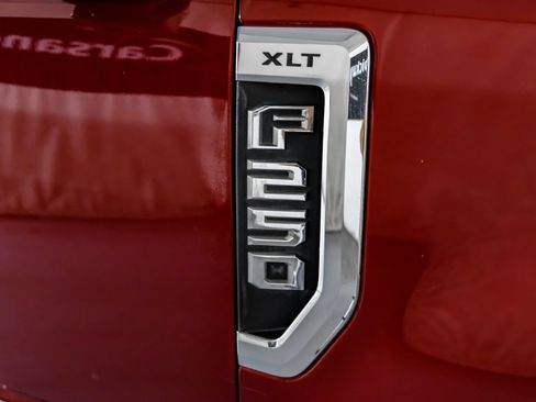 Used 2019 Ford F250 XLT w/ XLT Premium Package AWD/4WD image 44