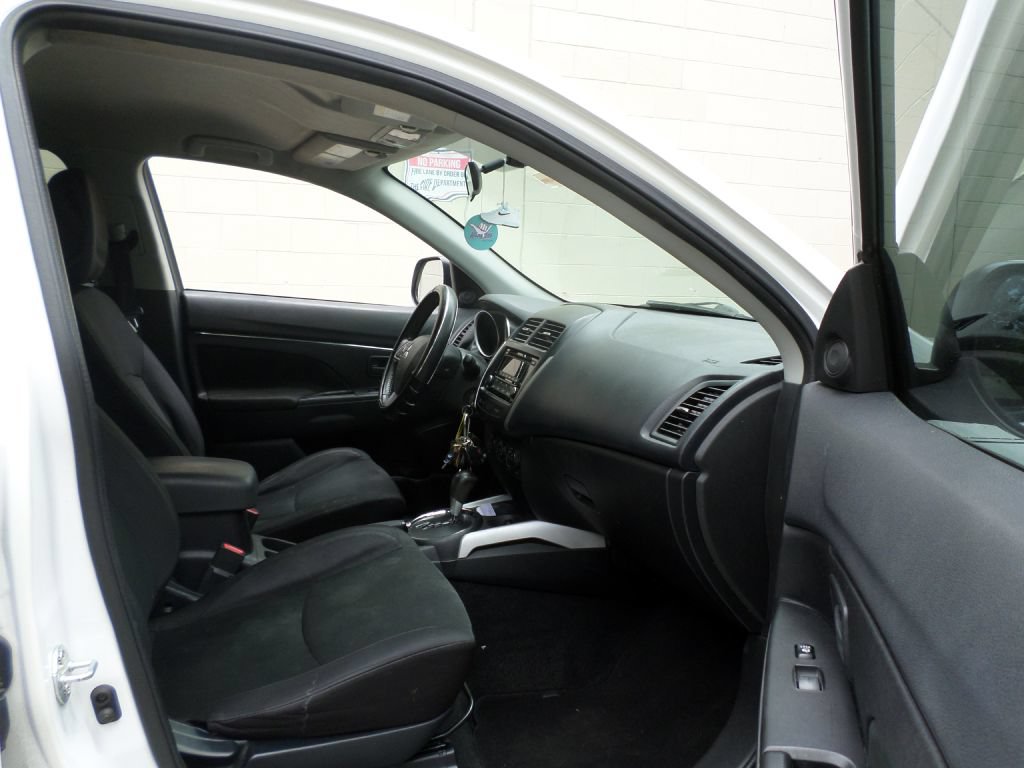 Used 2014 Mitsubishi Outlander Sport ES FWD image 10