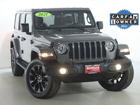 Used 2021 Jeep Wrangler Unlimited Sahara image 2