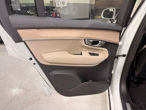 Used 2026 Volvo XC90 B6 Plus AWD/4WD image 19