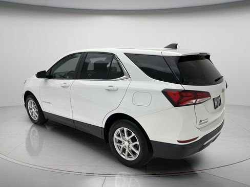 Used 2023 Chevrolet Equinox LT FWD image 4