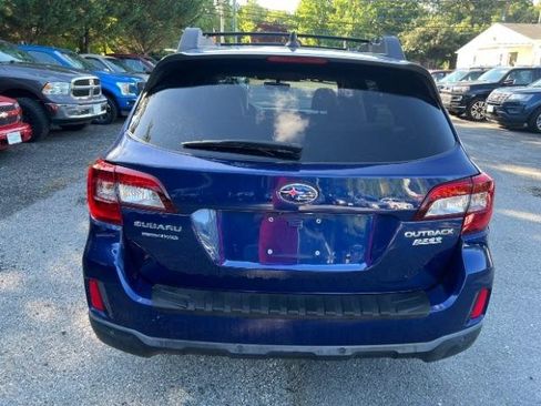 Used 2017 Subaru Outback 2.5i Limited AWD/4WD image 8