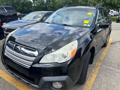 Used 2014 Subaru Outback 2.5i Premium AWD/4WD image 2
