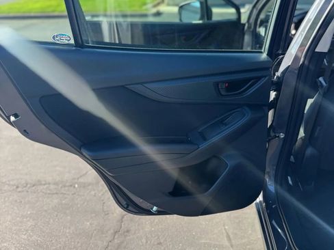 Used 2018 Subaru Impreza 2.0i image 10