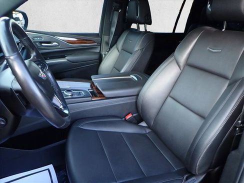 Used 2022 Cadillac Escalade ESV Luxury image 12